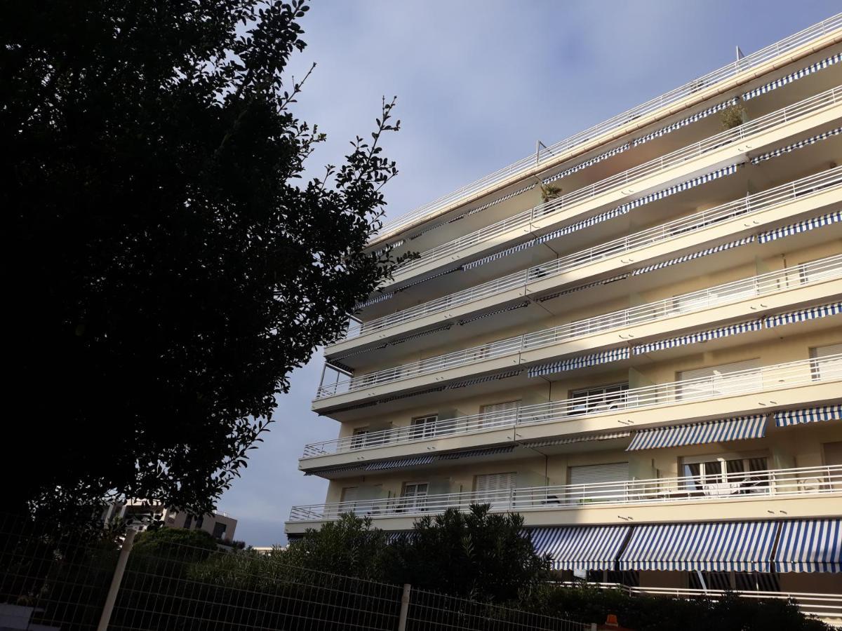Le Palais Du Tropique Appartement Vue Mer 5E Etage Avec Ascenseur Juan-les-Pins Buitenkant foto